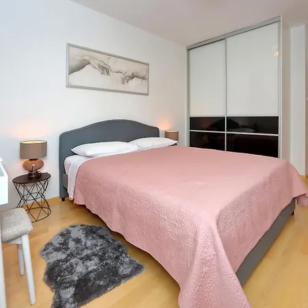Apartament Tea Maraska *